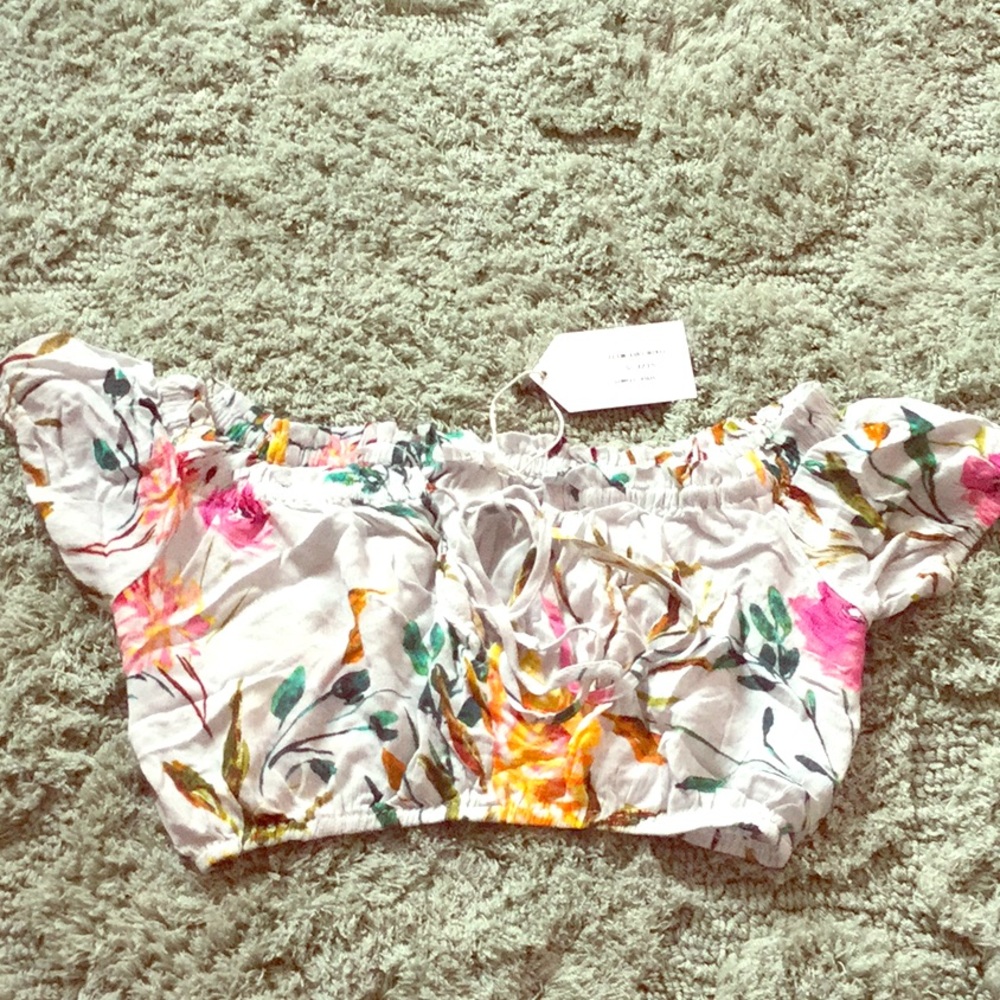 BRAND NEW w/ tags Crop Top